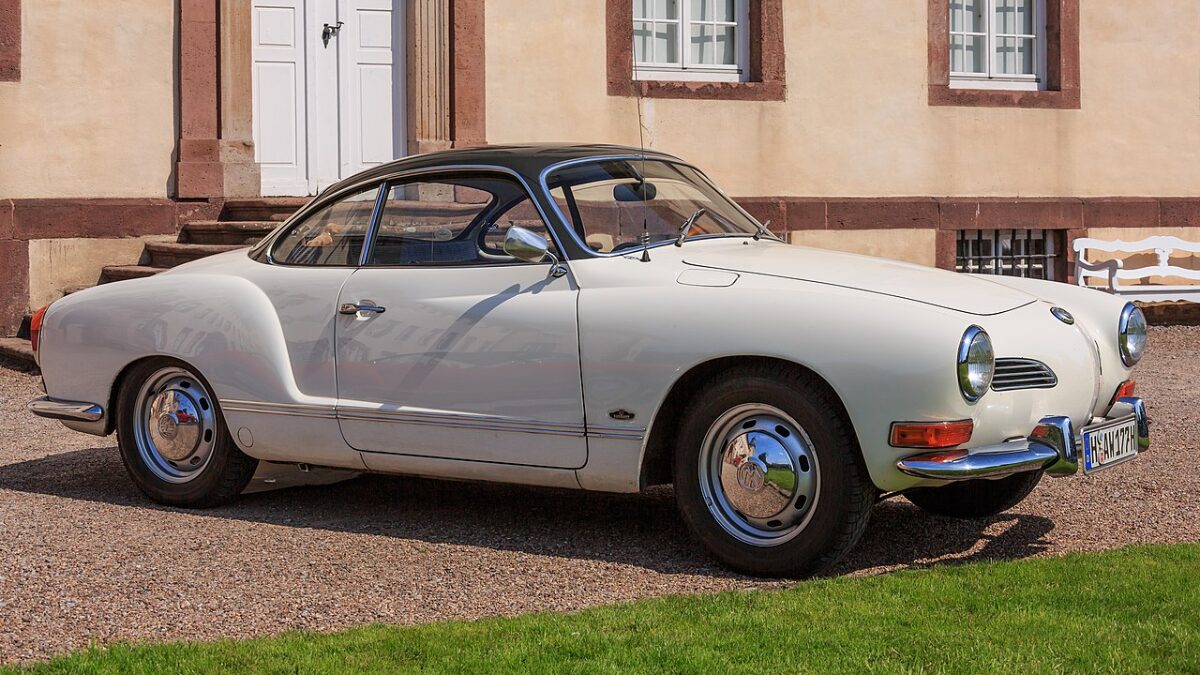 O carro histórico que roubou os holofotes em inauguração de ponte em Florianópolis