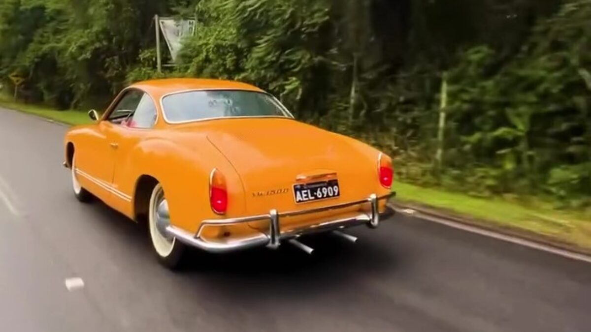 O carro histórico que roubou os holofotes em inauguração de ponte em Florianópolis