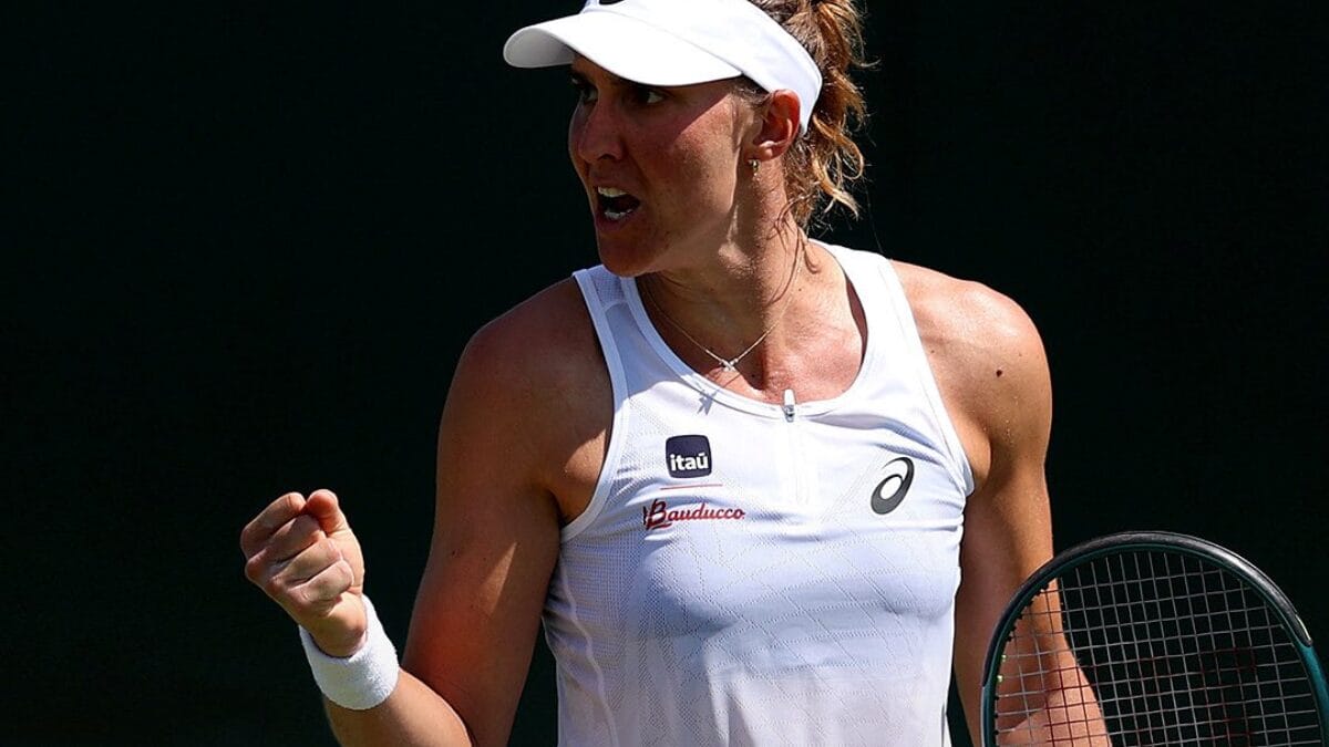 Bia Haddad joga em Wimbledon nesta quarta-feira (Foto: WTA)