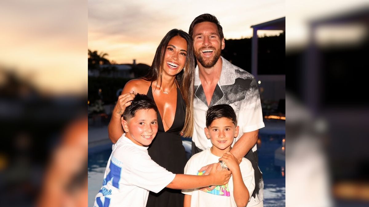 Messi com a esposa Antonela e os dois filhos (Foto: reprodu&ccedil;&atilde;o Instagram)