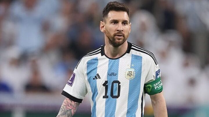 Messi na Copa do Mundo de 2022 (Foto: Reprodução, Wikimedia Commons, Hossein Zohrevand)
