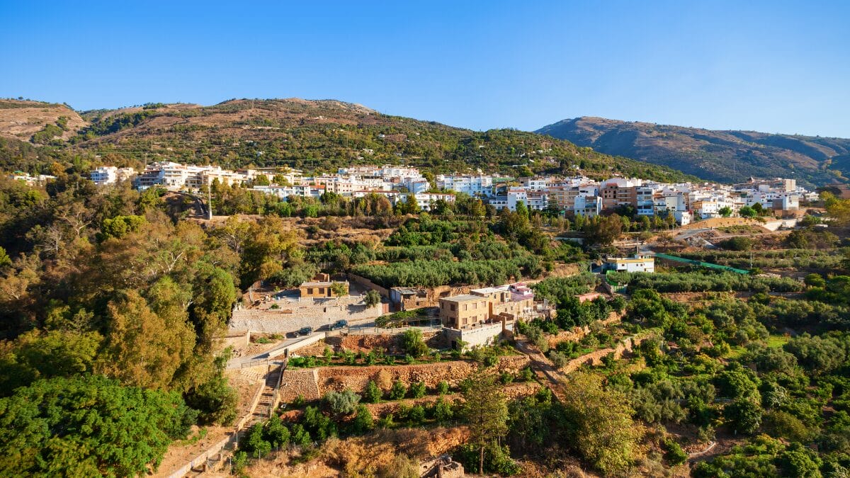 Na cidade de Lanjarón, no sul da Espanha, a morte virou assunto de decreto