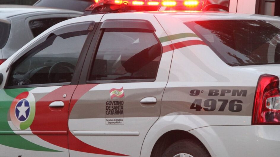 Mãe é morta a facadas pelo próprio filho enquanto dormia em Florianópolis