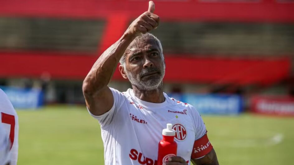 Romário é o presidente do America-RJ (Foto: João Gomes, America FC)