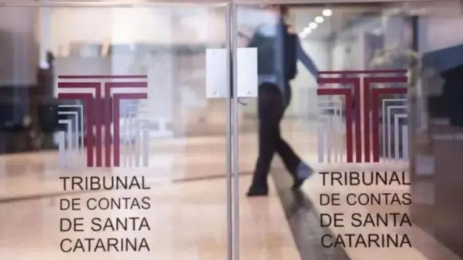 TCE-SC enviou notificações a municípios por questões de arrecadação e despesas (Foto: Arquivo NSC)