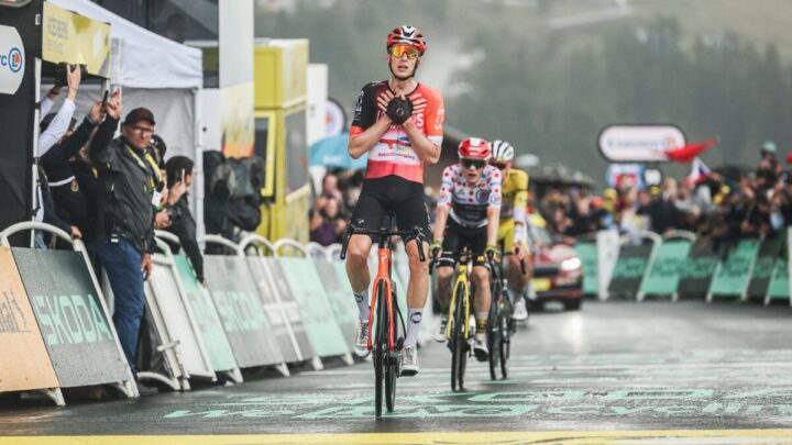 Thymen Arensman Tour de France 2025