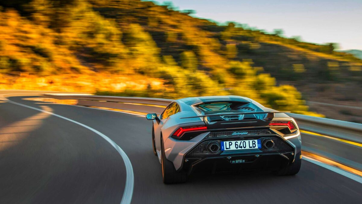 Lamborghini de Diogo Jota, avaliada em R$4 milh&otilde;es