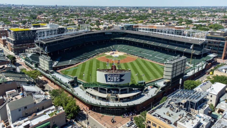 Wrigley Field será palco do primeiro jogo da série de três entre Chicago Cubs e Cleveland Guardians (Foto: Reprodução, Wikimedia Commons)