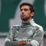 Abel Ferreira muda Palmeiras contra Santos e conta como tem substituído Allan após venda para Manchester City