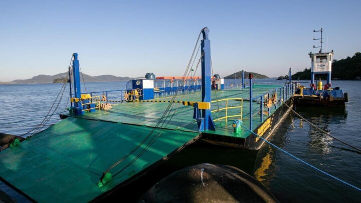 Ferry boat em São Francisco do Sul (SC)