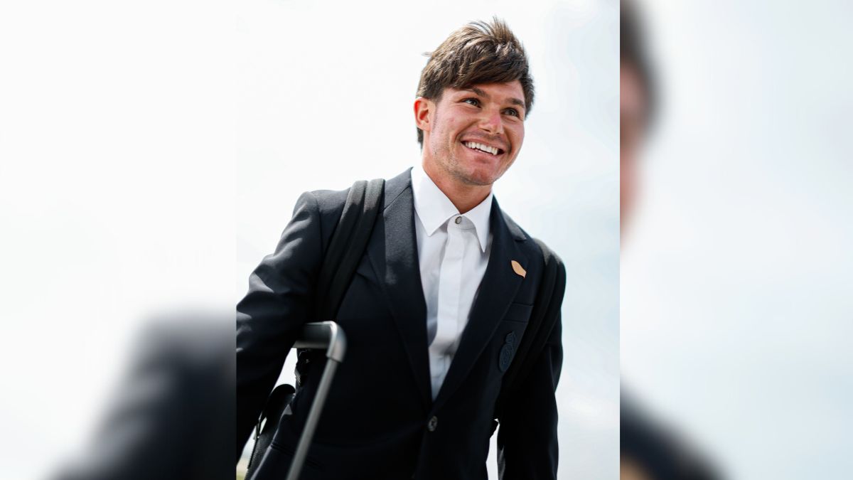 Fran García embarca em Orlando com a delegação do Real (Foto: divulgação, Real Madrid)
