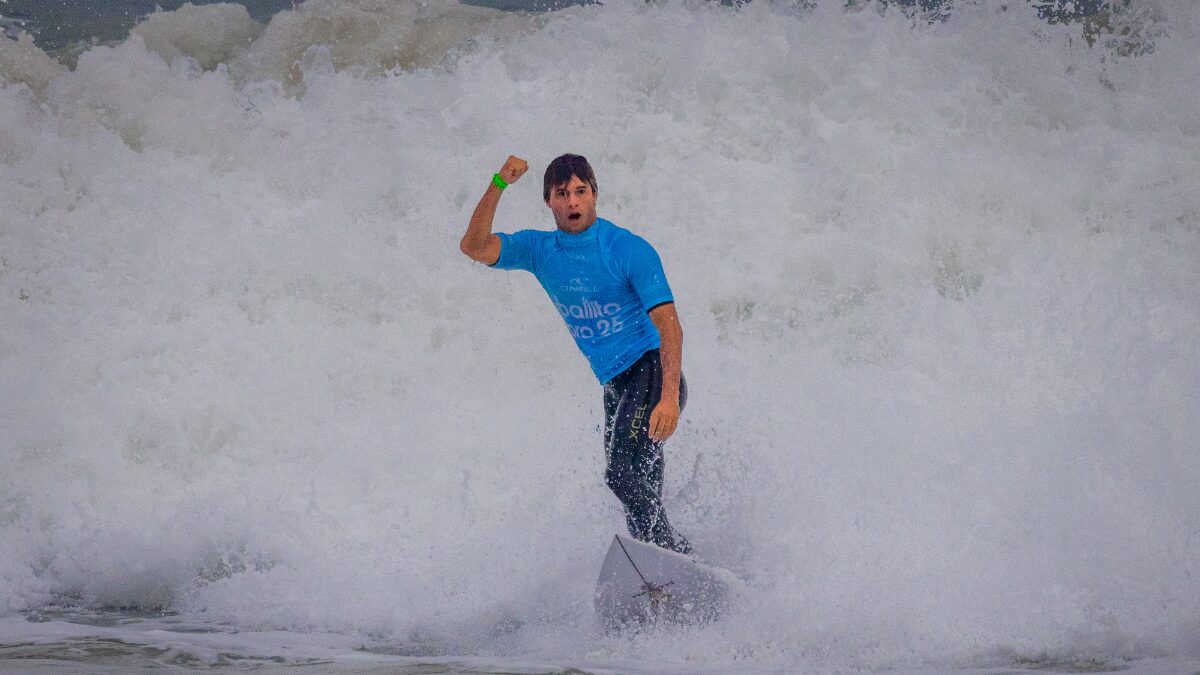 mateus herdy comemorando