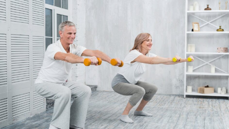 Quantos agachamentos você consegue fazer aos 50? Especialista revela o que isso diz sobre sua saúde (Foto: Banco de Imagens)