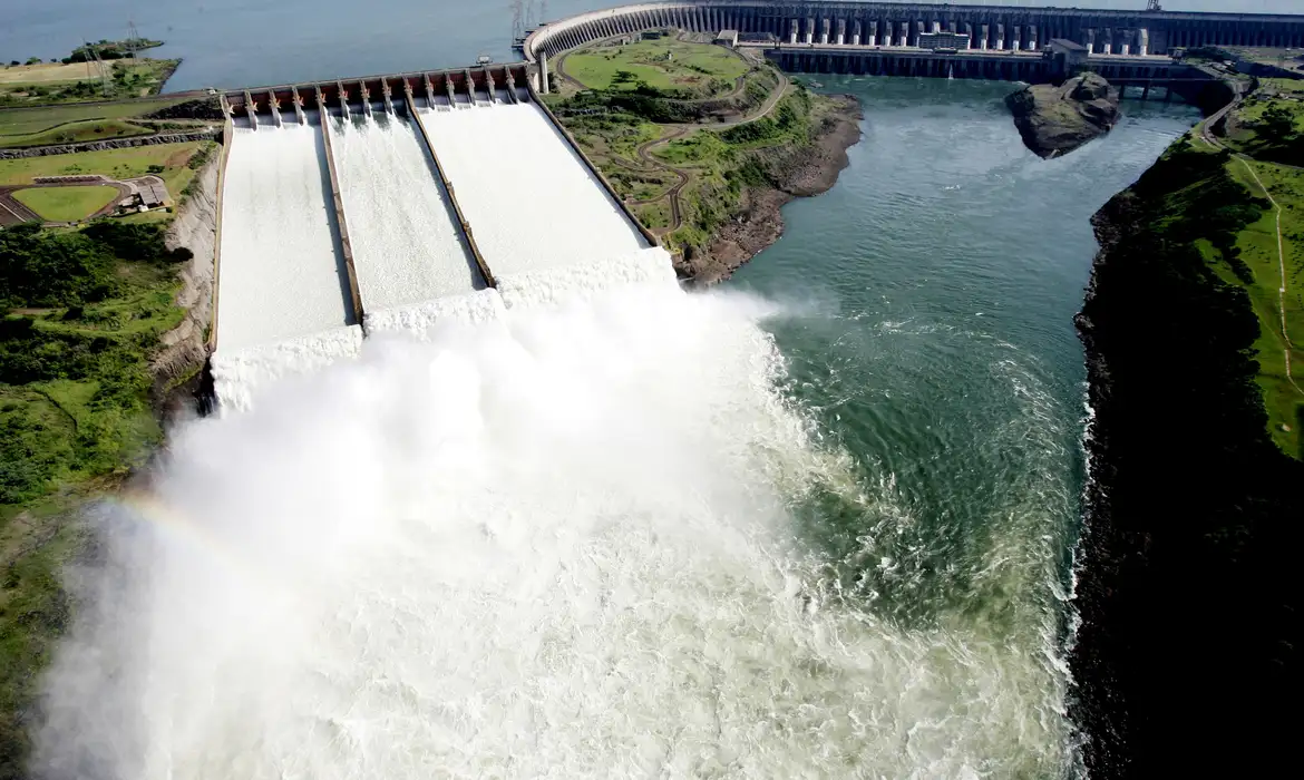 Itaipu faz parte do Brasil e do Paraguai (Foto: Caio Coronel, Itaipu, Divulgação)