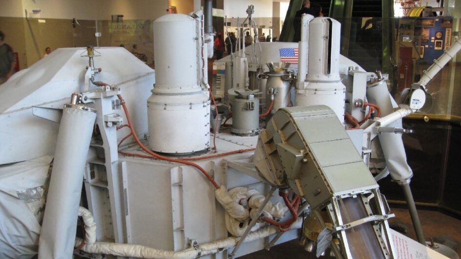 Missão Viking colocou dois landers para investigar a superfície marciana. Imagem: Imagem: Viking Mars Lander/Wikimedia Commons