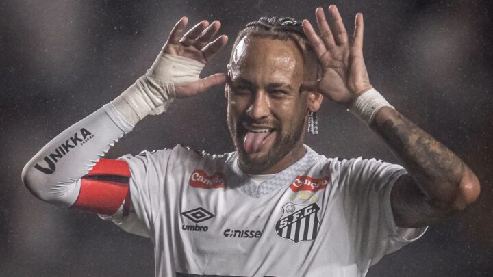 Neymar fez o primeiro gol dele no Brasileirão 2025 (Foto: Raul Baretta, Santos)