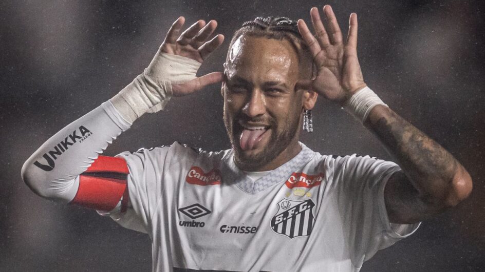 Neymar fez o primeiro gol dele no Brasileirão 2025 (Foto: Raul Baretta, Santos)