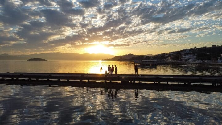 Pesca de camarão na Lagoa de Imaruí