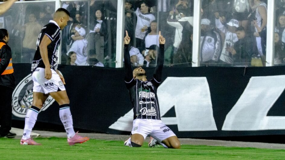 Figueirense joga longe de Florianópolis na última rodada (Foto: Patrick Floriani, FFC)