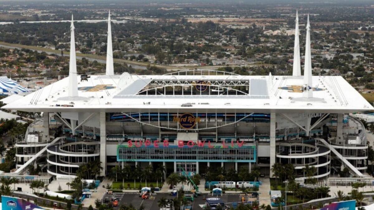 Barcelona quer jogar partida do Espanhol no Hard Rock Stadium; Real Madrid é contra (Foto: Departamento de Segurança Nacional dos EUA, divulgação)