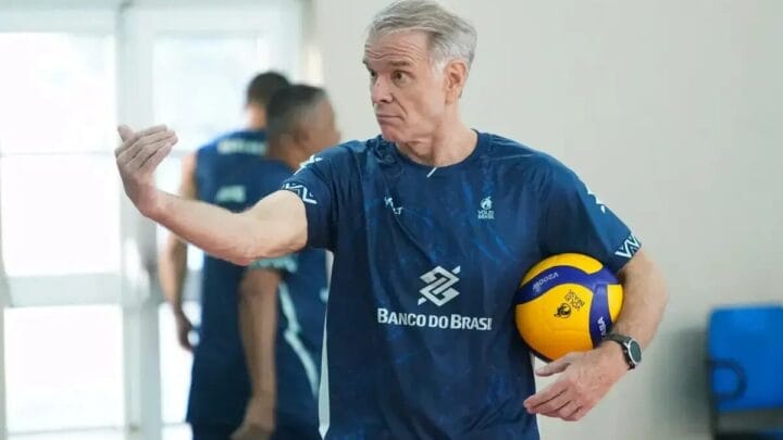 Bernardinho convocou a seleção masculina para treinos para o Mundial