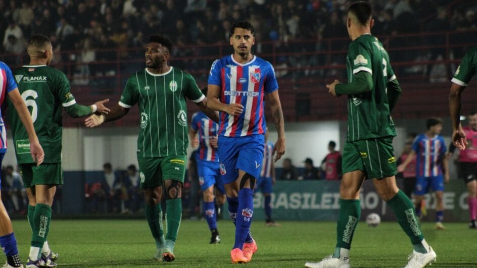 Carlos Renaux vence o Metropolitano