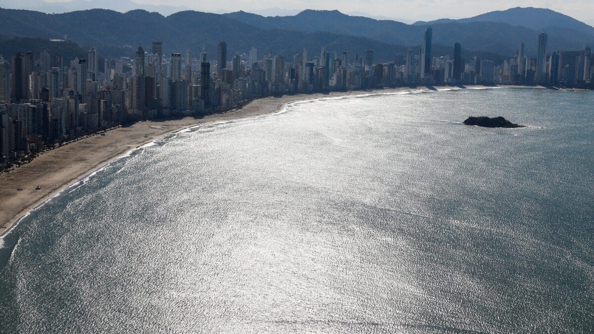 Cobertura vizinha do Neymar Yachthouse