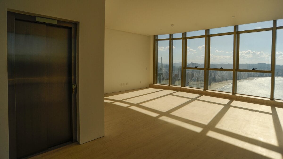 Cobertura vizinha do Neymar Yachthouse