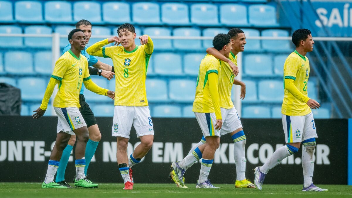 Confronto valeu como preparatório para a Copa do Mundo da Categoria (Foto: Leo Piva, CBF)