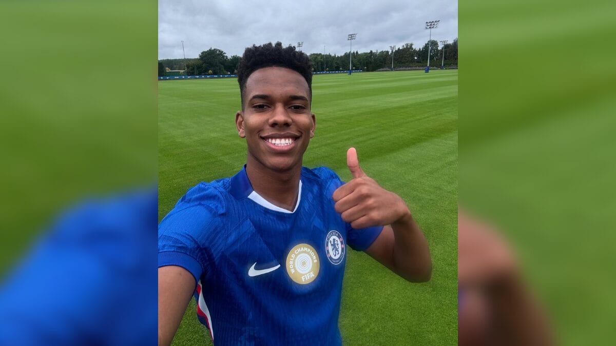 Estevão no Chelsea (Foto: Divulgação, Chelsea)