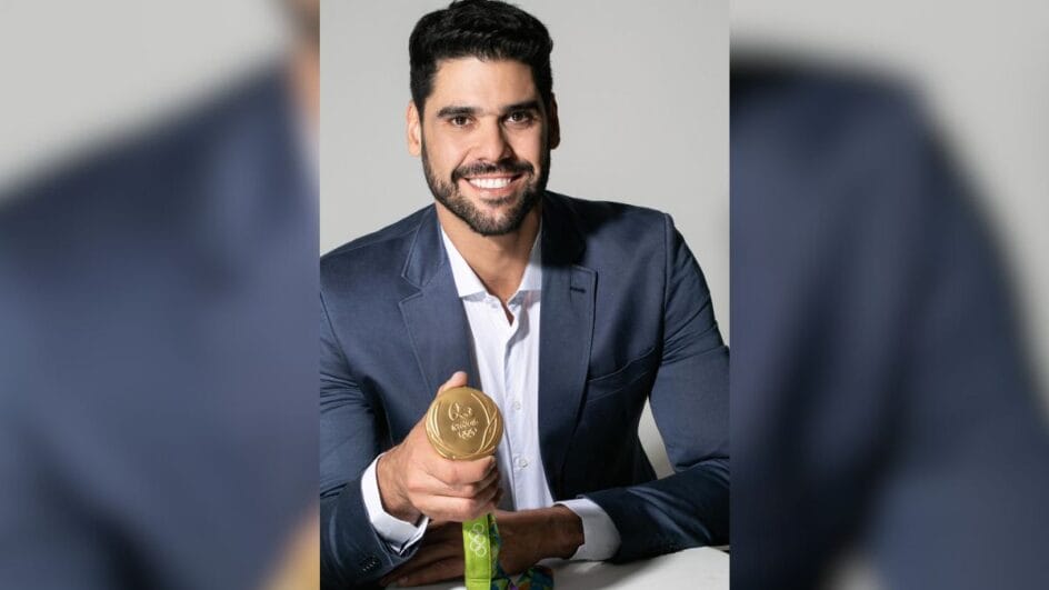 Evandro Guerra foi campeão olímpico em 2016 e agora atua como corretor de imóveis no luxuoso mercado do litoral de SC (Foto: Arquivo pessoal)