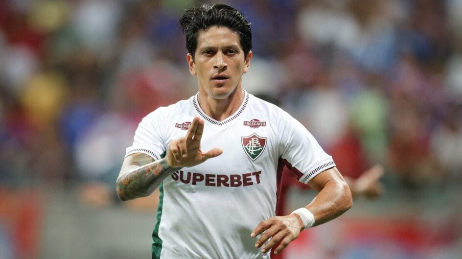 Jogador do Fluminense comemorando gol