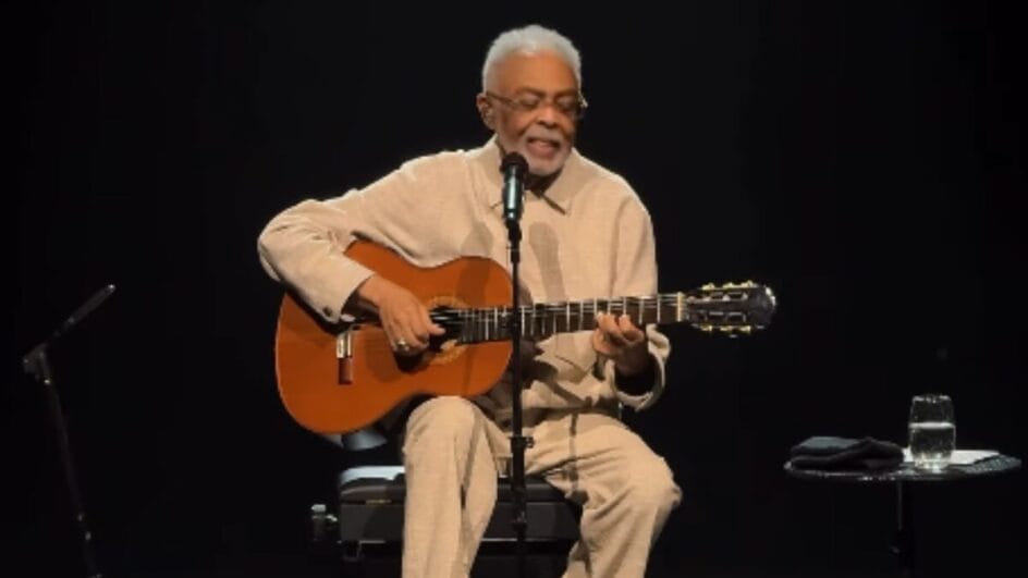 Gilberto Gil homenageia Preta Gil em 1º show após morte da filha Tenho cantado para ela