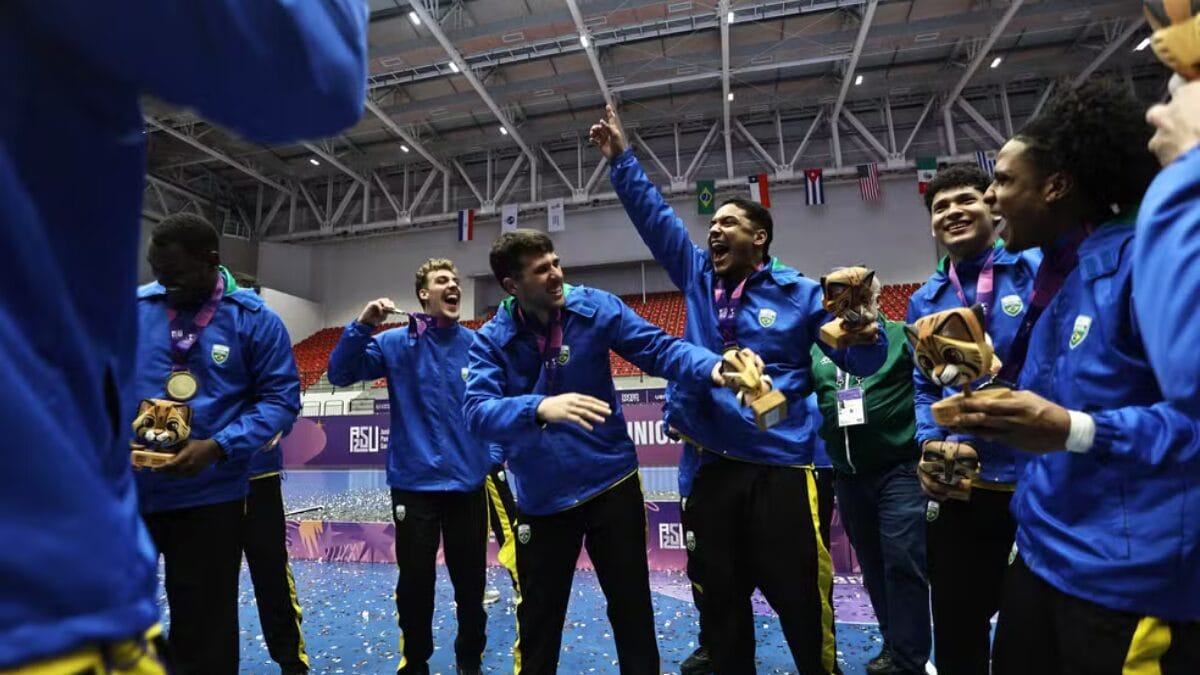 Handebol masculino do Brasil comemora ouro sobre a argentina no Pan Júnior de Assunçã