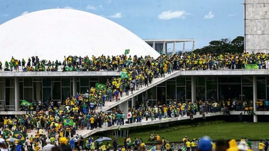 Idosa é agredida no presídio de Florianópolis após ser identificada pelos atos de 8 de janeiro