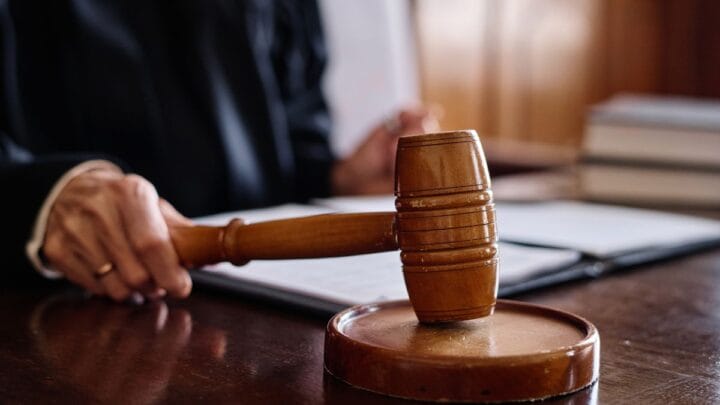 Jovem de 18 anos foi condenado a 12 anos de prisão (Foto Banco de imagens, Reprodução)