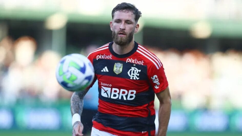 Léo Pereira, do Flamengo, quase foi parar no JEC (Foto: Gilvan de Souza, Flamengo)