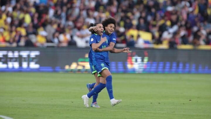 Marta fez o terceiro e quarto gol da Seleção Brasileira feminina