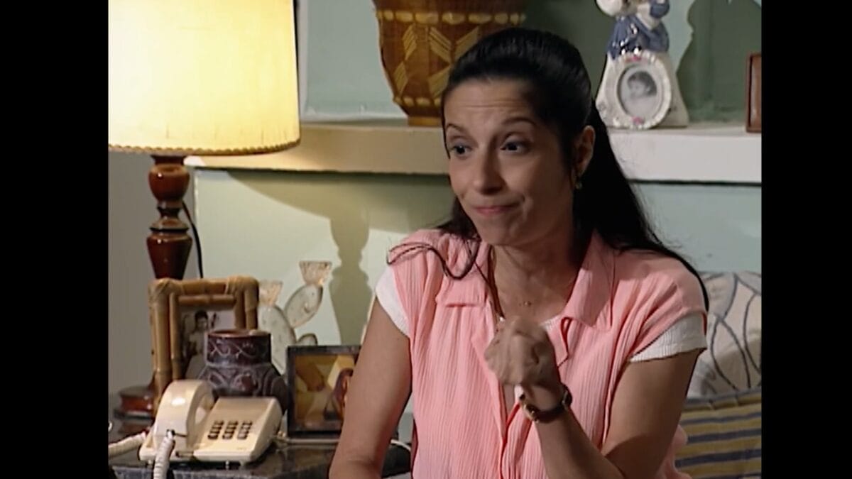 Marta lembra do passado de Joyce em História de Amor