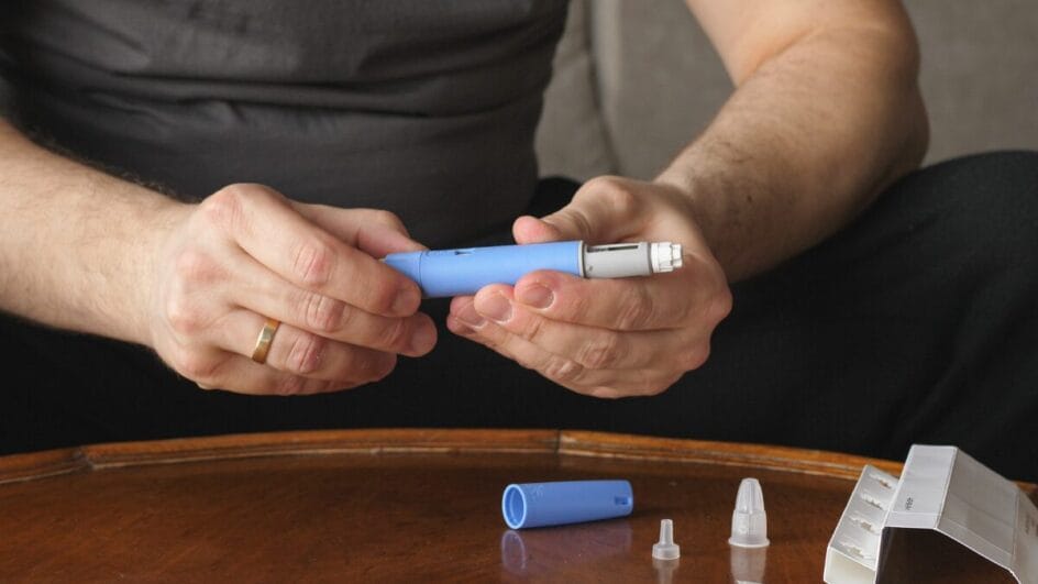 Medicamento semelhante a Ozempic e Mounjaro tem resultado próximo ao da bariátrica; entenda