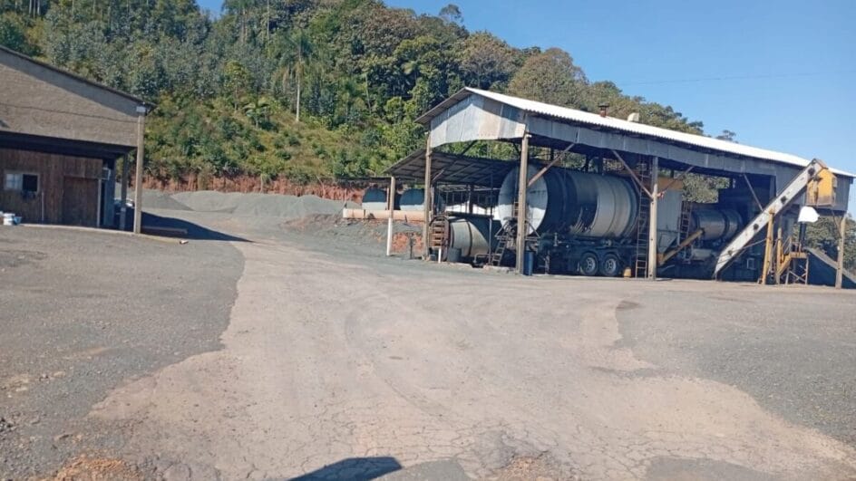 Furto em usina de asfalto