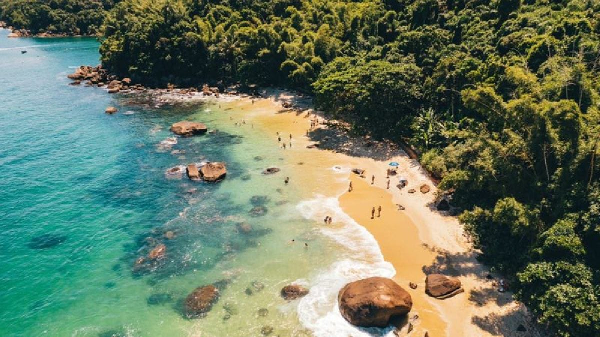 Entre mata e mar cristalino, o destino conquistou viajantes exigentes(Foto: Divulgação, Secretaria de Turismo de Ubatuba)