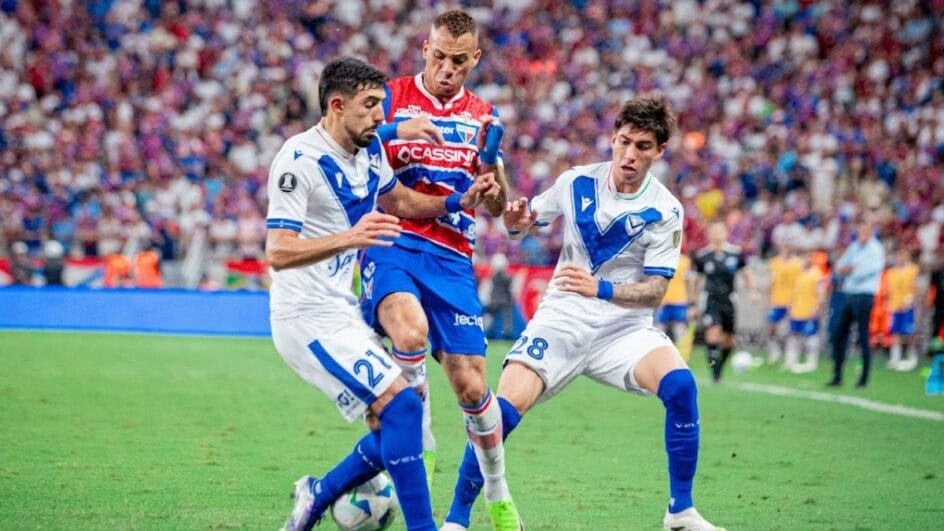 Vélez Sarsfield é o mandante da partida (Foto: Mateus Lotif, Fortaleza)