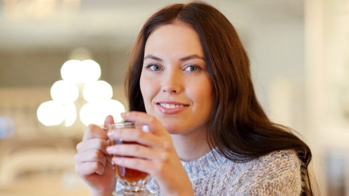 Os Benefícios do Chá Vermelho para a Saúde e o Metabolismo