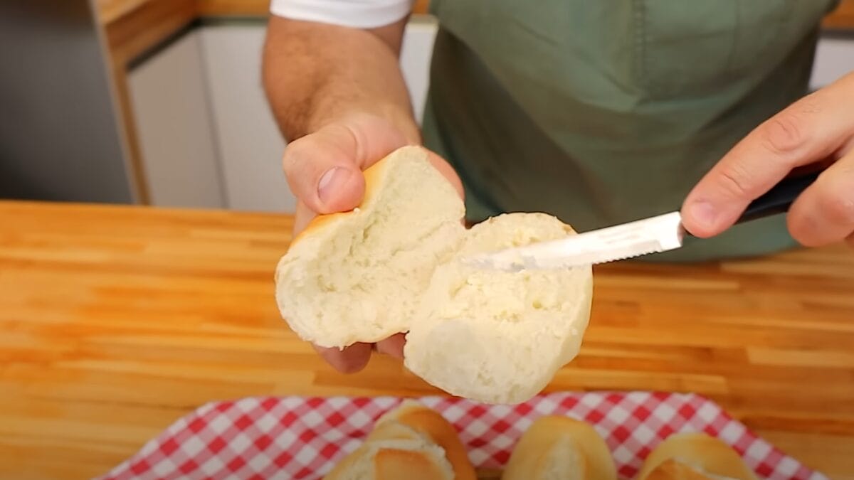 Depois que aprendi essa receita, nunca mais comprei pão francês na padaria