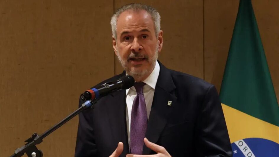 Brasília (DF), 29/05/2025 - O presidente da COP30, André Corrêa do Lago, participa de encontro com lideranças afrodescendentes da América Latina e do Caribe para entregar formalmente ao Itamaraty suas propostas políticas e institucionais para a COP30, que será realizada em Belém (PA). Foto: Antonio Cruz/Agência Brasil