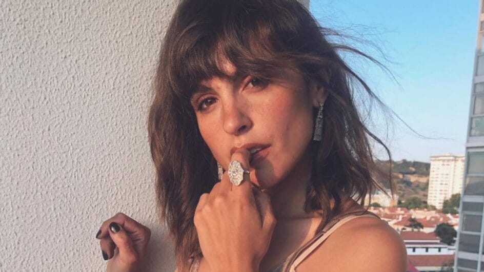 Quem é a atriz que morreu após manter doença grave em segredo para poder atuar