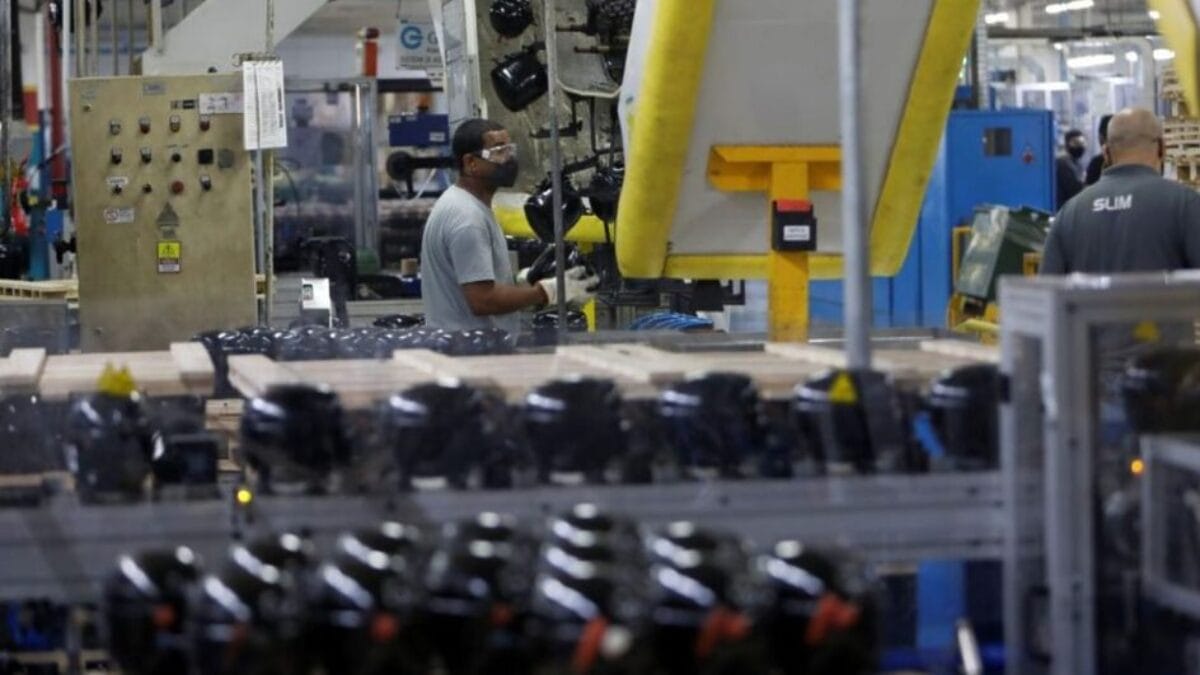 SC é o terceiro estado que mais gerou empregos na indústria no primeiro semestre de 2025
