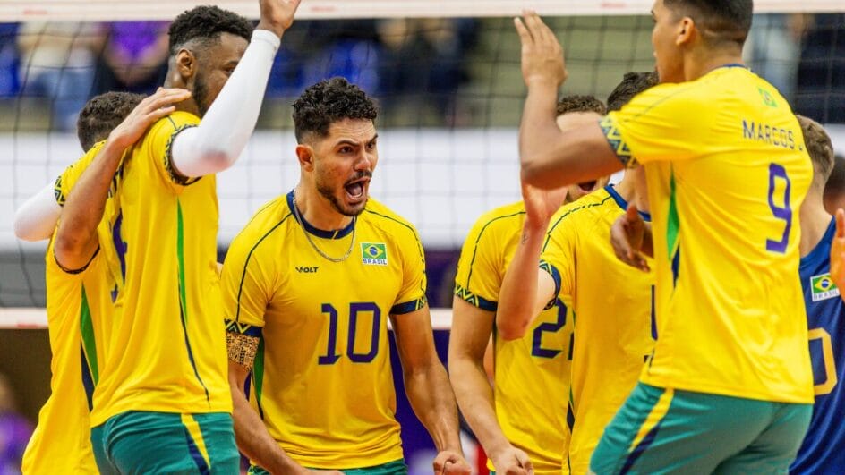 Brasil comemorando ponto