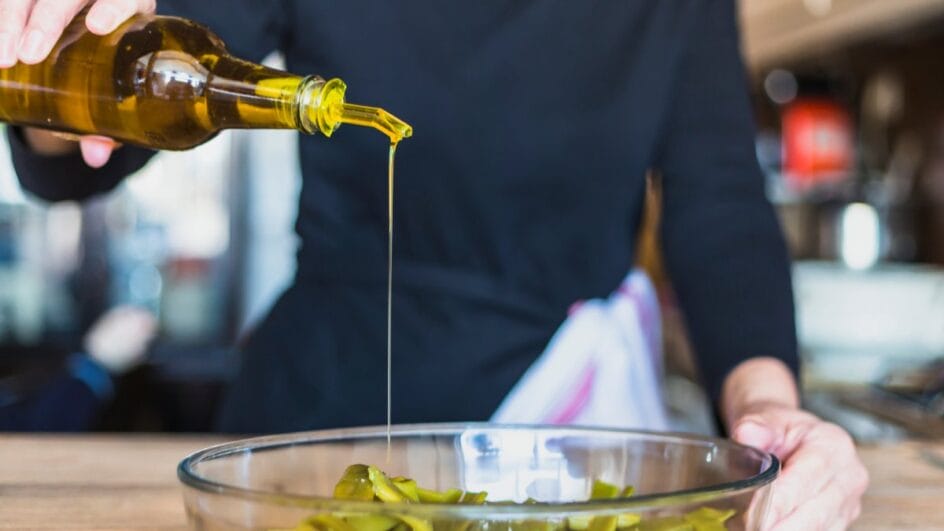 Razões para considerar o óleo de soja como seu novo favorito (Foto: Banco de imagens)